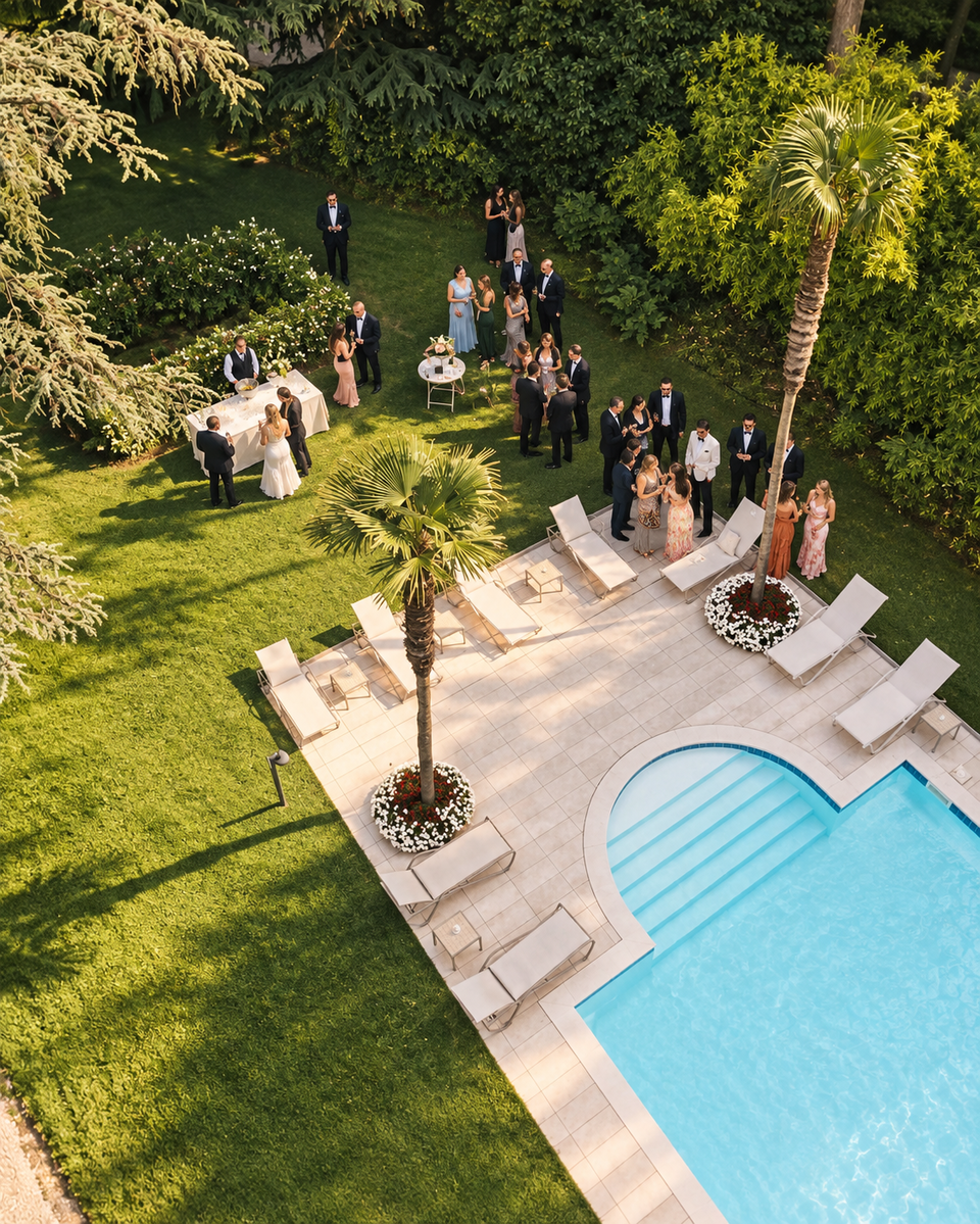 Overhead view of the garden and pool at Villa Aura del Lago